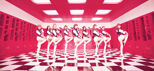 http://i1149.photobucket.com/albums/o594/silvestre4K/Girls Generation/46.gif